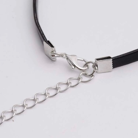 4/$15π Minimalist Black Choker - Picture 3 of 3